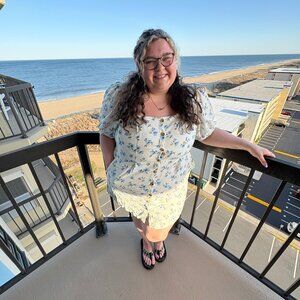 Meet your Posher, Lauren